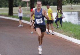Corrida: Atleta W1nner busca pódio na Track & Field Night Run neste sábado