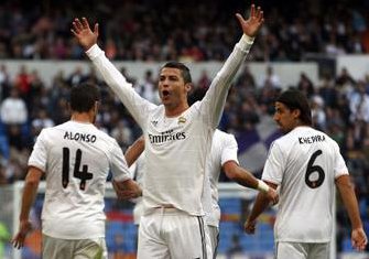 ESPANHOL: Cristiano Ronaldo faz 3, assume artilharia e Real goleia