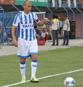 Série B: Meia do Avaí assume que a volta ao G4 complicou