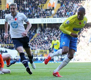 INGLÊS: Newcastle surpreende e vence Tottenham fora de casa