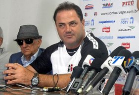 Série C: Técnico Vica exalta aplicação tática do Santa Cruz em vitória