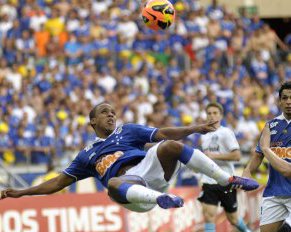Perto do título, goleadores do Cruzeiro revelam detalhes dos gols no Mineirão