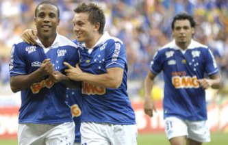 BRASILEIRÃO: Cruzeiro “campeão”, Vasco deixa degola e Pato volta a marcar