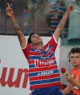 Ídolo de maior rival deve ser 1º reforço do Ceará para 2014