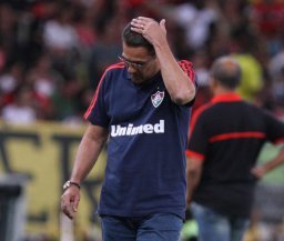 Luxemburgo promete ir até o fim e diz: ‘O Flu não cai’