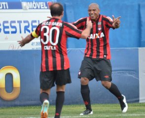 Cruzeiro campeão e cinco lutam por três vagas à Libertadores. Chances Brasileirão!