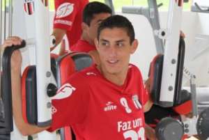 Paulistão: Botafogo negocia com Santos a volta de zagueiro promissor