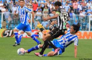 Série B: Jogadores do Avaí teriam feito festa antes do clássico