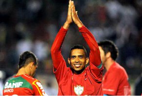 Fim da novela! Lateral da Portuguesa é o 1.º reforço do São Paulo para 2014