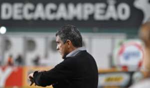 Série B: Pelo acesso, Silas pede apoio da torcida do América-MG