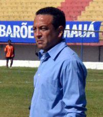 Mineiro: Treinador emergente do interior de São Paulo assume Villa Nova