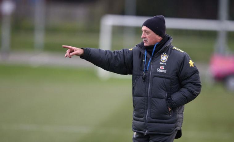 Amistoso: Felipão treina com “ingleses” entre titulares