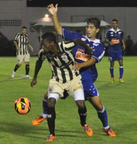 Reformulado com refugos, Cruzeiro sobra na conquista do Brasileirão