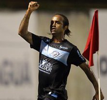 Após briga, Ronaldinho Gaúcho cover perde “casa” em Londrina