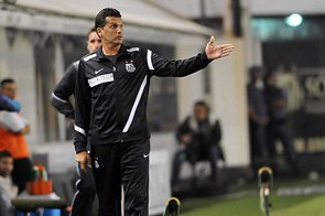 Após 3 a 0, técnico do Santos ainda crê em Libertadores
