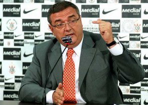 Presidente oficializa saída de Tite, mas não confirma Mano