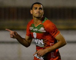 Lusa tenta superar ausência de artilheiro contra Atlético-MG