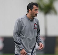 Tite confirma retorno de meias ofensivos no Corinthians