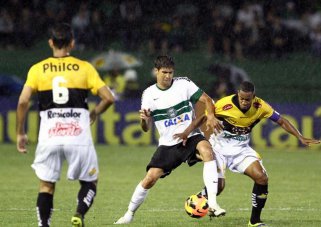 Coritiba 1 x 2 Criciúma – Agora, a bomba está no colo do Coxa!