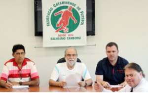 Grito da Galera: Futebol Interior criticou ou elogiou cartola catarinense?