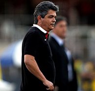 Técnico acredita que o Vitória pode alcançar uma vaga na Libertadores 2014