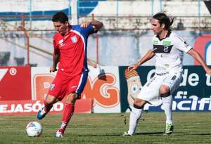 Após agredir companheiro, jogador de time da Série B leva dois jogos de gancho