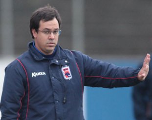 Polêmica? Coritiba pode 'roubar' técnico de arquirrival em 2014 2 0002048130998 img