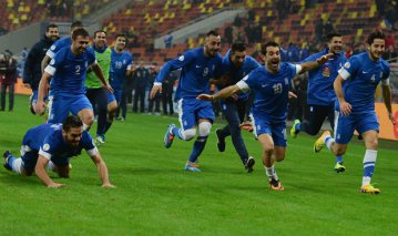 ELIMINATÓRIAS: Grécia empata na Romênia e jogará 2ª Copa seguida