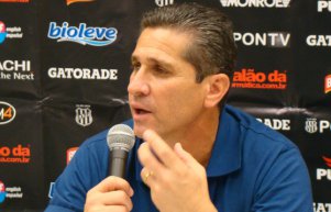 Técnico da Ponte garante foco na Sul-Americana e fala em “jogo da vida”