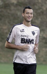 Médico do Atlético-MG acredita que zagueiro-artilheiro poderá jogar no Mundial