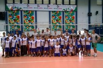 Vôlei: Alunos do Instituto Compartilhar visitam Taquaral com Vôlei Kirin