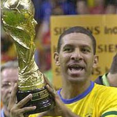 Para gênios da bola, escassez de qualidade empobrece o futebol