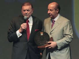 Escândalo! Revista denuncia 