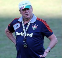 Segunda opção, ex-técnico do Flu deve ser anunciado no Inter