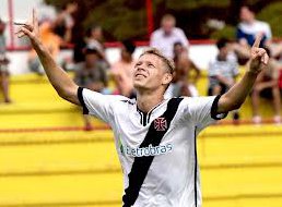 São Paulo pode ‘atravessar’ Cruzeiro e contratar promessa do Vasco