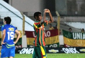 Série C: Atacante do Sampaio sente desconforto na coxa e depende de teste