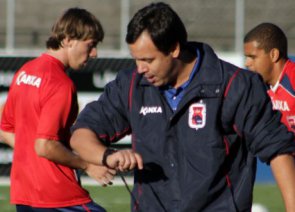 Guaratinguetá x Paraná - 'Mala branca' volta a causar polêmica!