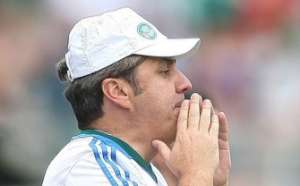 Praticamente fora, Gilson Kleina desconversa sobre futuro no Palmeiras