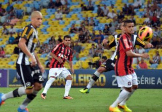Atlético-PR x Náutico – Furacão de olho na Libertadores