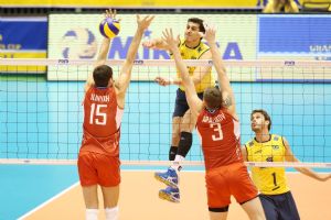 Vôlei: Brasil volta a perder de virada para a Rússia