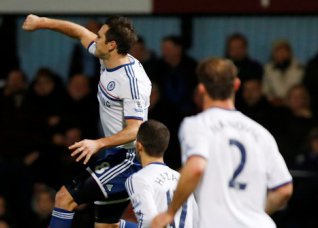 INGLÊS: Chelsea ganha fora de casa e sobe para 3º