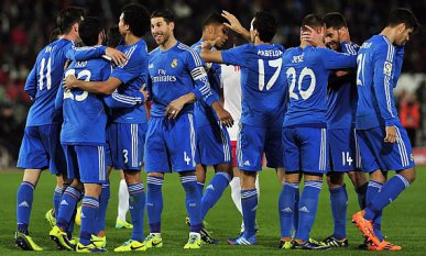 ESPANHOL: Antes de lesão, Cristiano Ronaldo marca e Real goleia