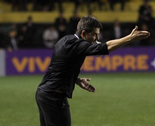 Técnico do Criciúma acha resultado justo e elogia adversário