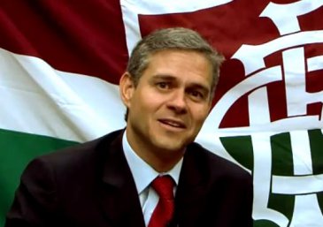 Mesmo perto do Z4, Peter Siemsen é reeleito presidente do Fluminense