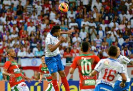 Bahia 1 x 0 Portuguesa – Tricolor vence com um a menos e respira