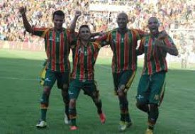 Série C: Zagueiro do Sampaio elogia entrega do time após empate