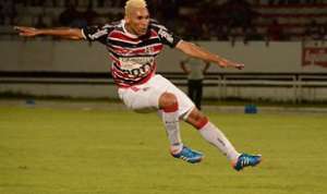 CR7 do Santa vira Van Damme e provoca Cristiano Ronaldo: “É chorão”. Confira!