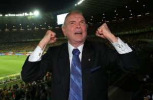 Perto da eleição, CBF distribui medalhas para dirigentes