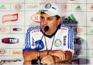 Fim da novela! Depois de muita expectativa, Palmeiras renova com Gilson Kleina