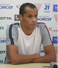Rivaldo defende estádio do Mogi Mirim e ‘alfineta’ Ponte Preta